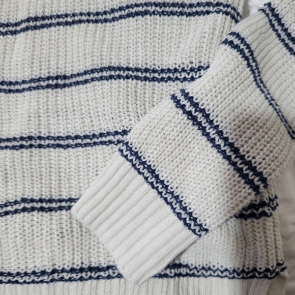 Faherty V-Neck Striped Sweater - Cream and Navy XS - Picture 4 of 4